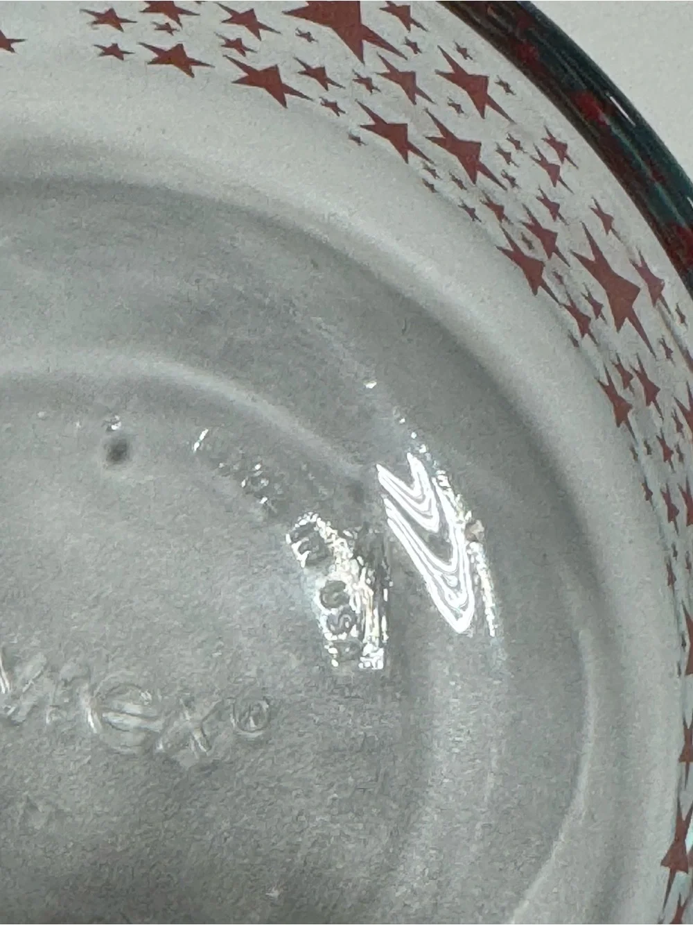 Supreme Pyrex 2 Cup Glass Bowl with White Lid New 7200 Clear Glass Red Stars NOS